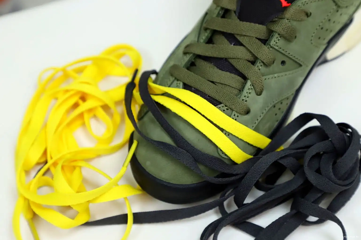 RETRO AIR 6 Kimikick 'OLIVE' TRAVIS SCOTT JORDAN X 0701